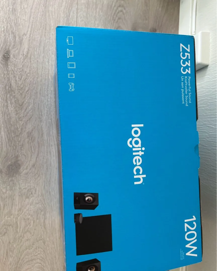 Logitech z533