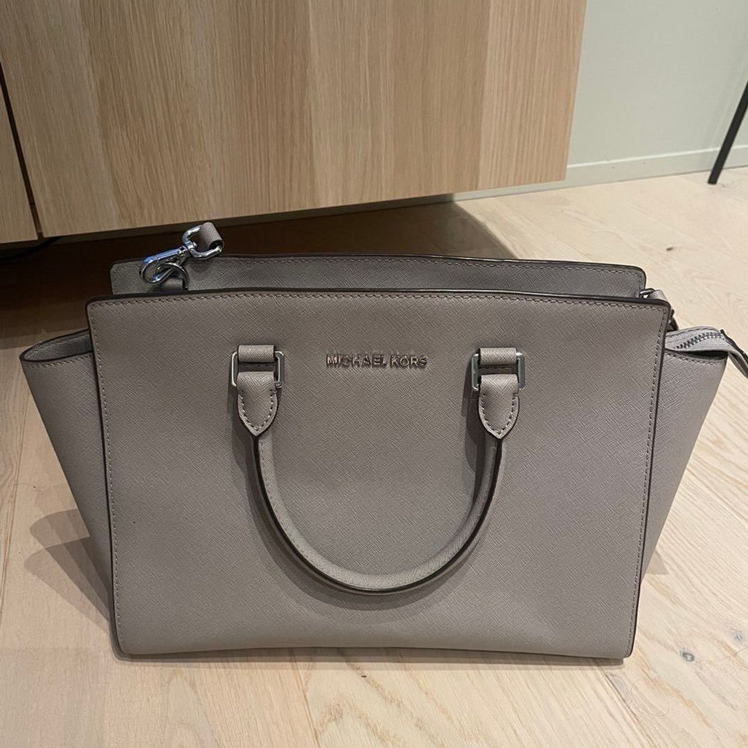 MICHAEL KORS VESKE