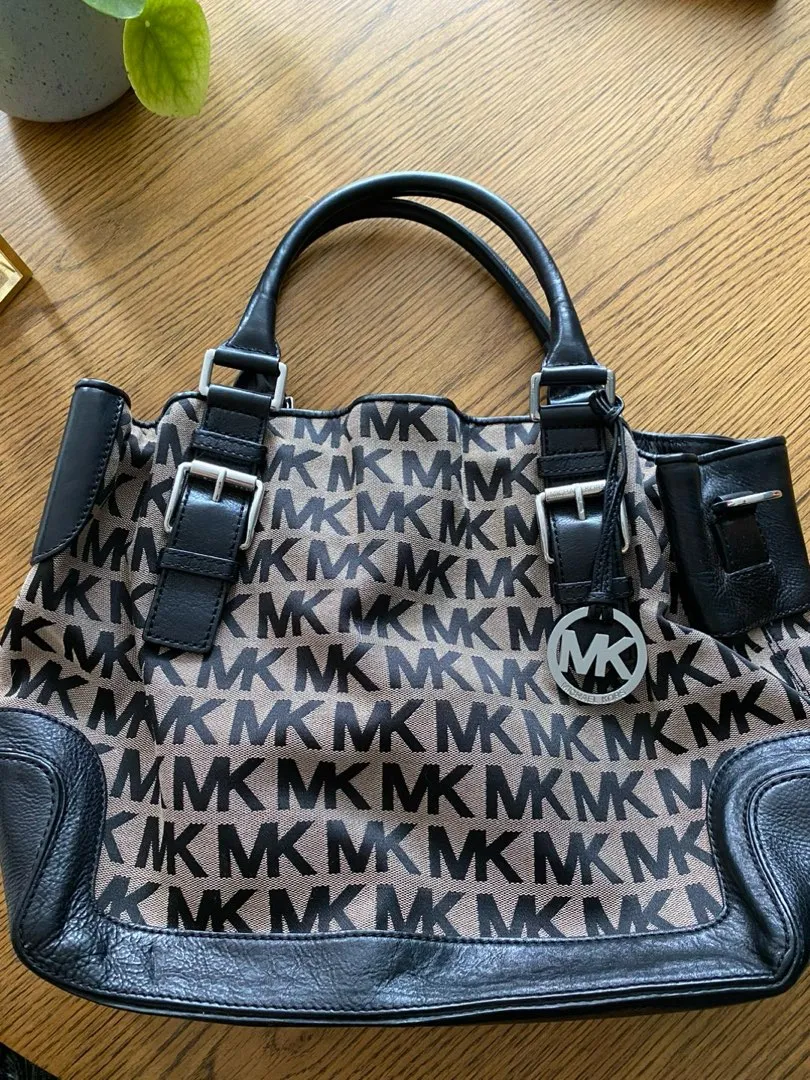 Michael Kors taske