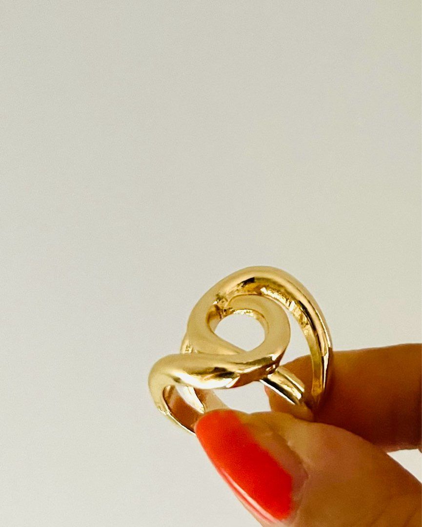 Camilla Harket ring