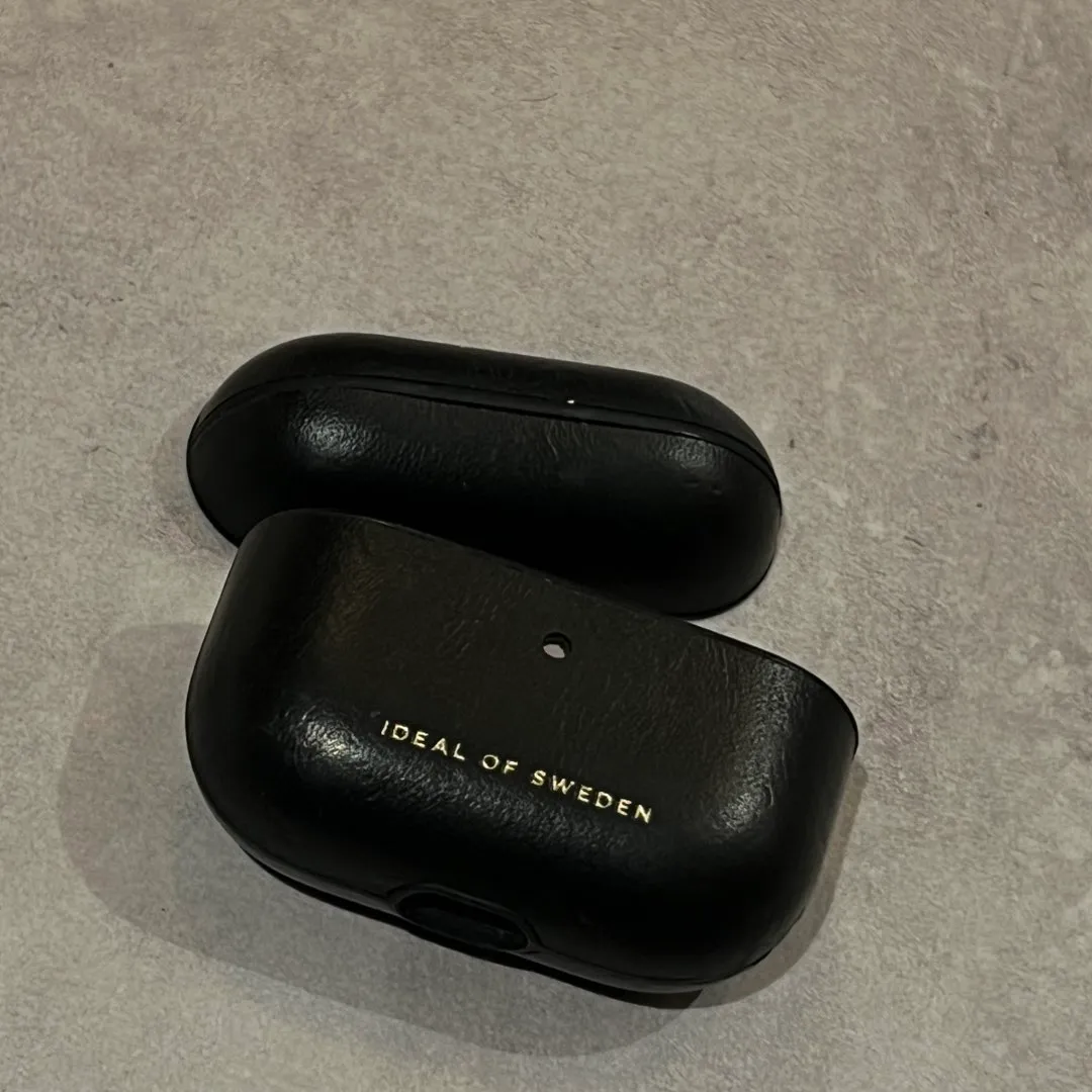 DEKSEL AIRPOD CASE