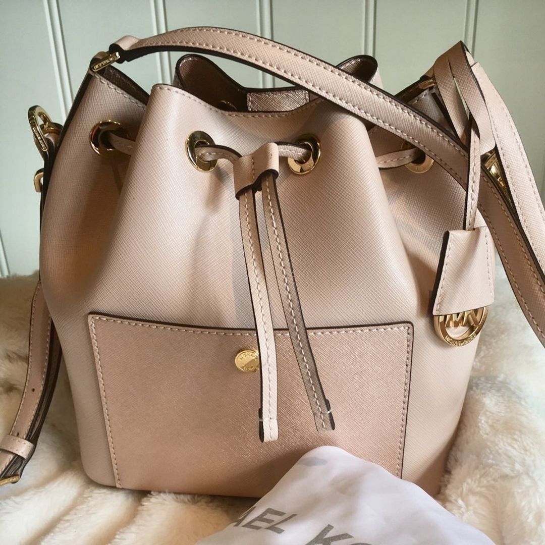 Michael Kors Bucket Bag