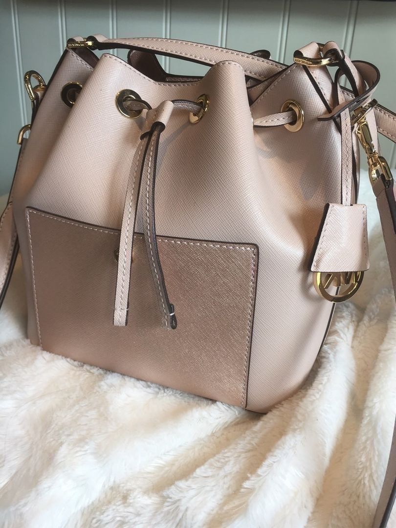 Michael Kors Bucket Bag