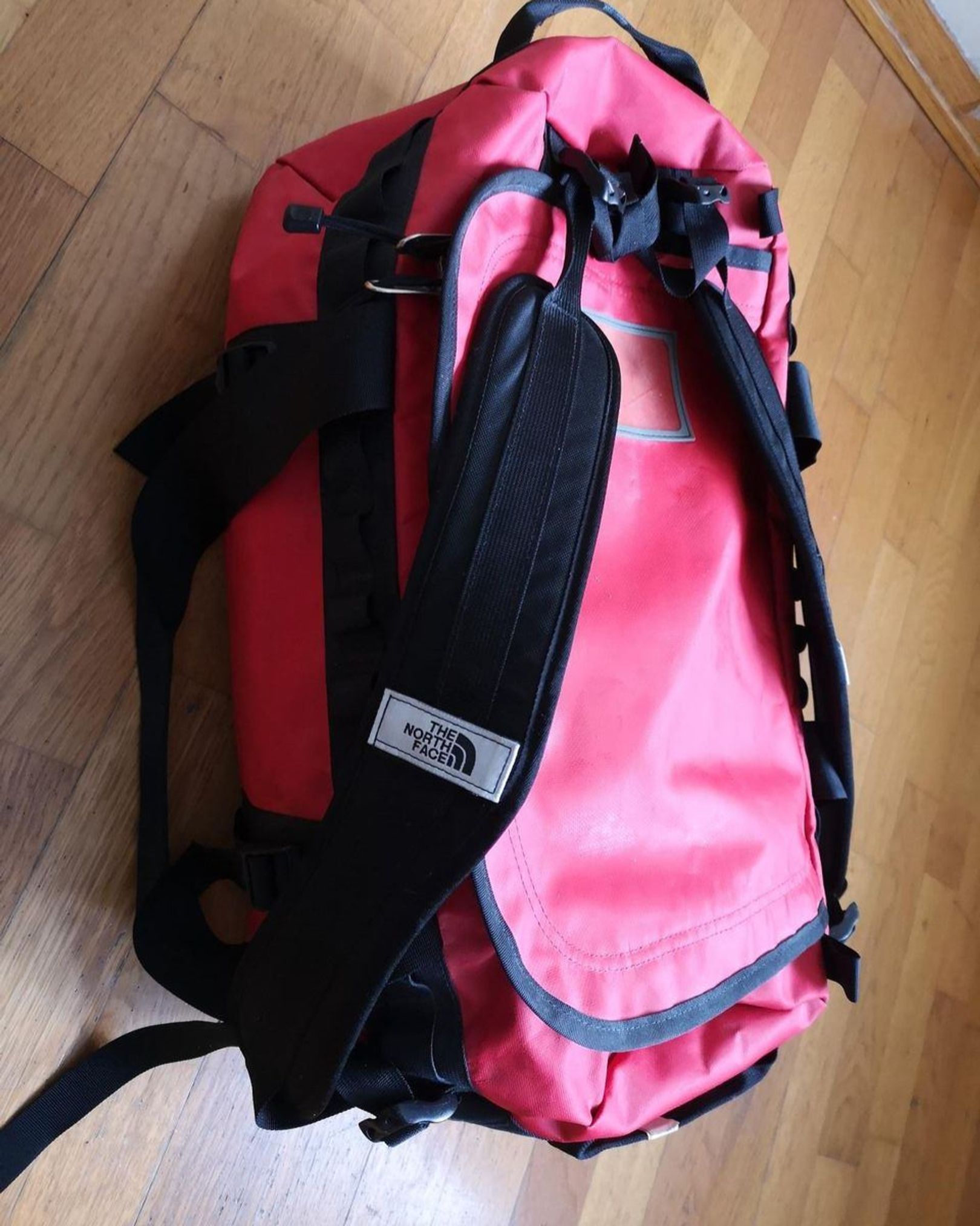 North Face duffelbag