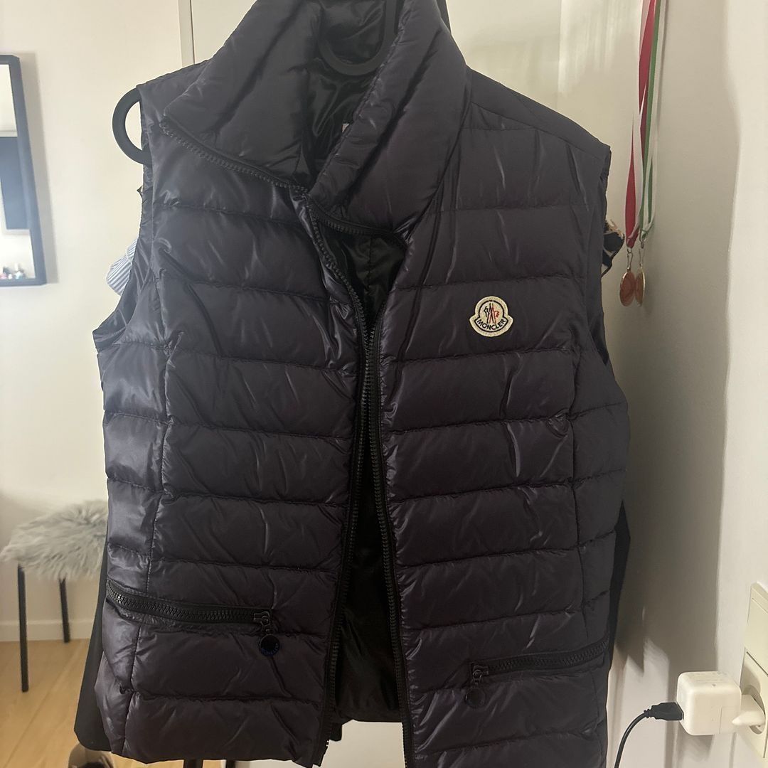 Moncler vest