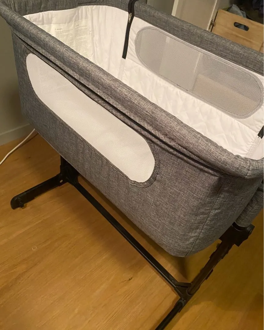 Moweo bedside crib