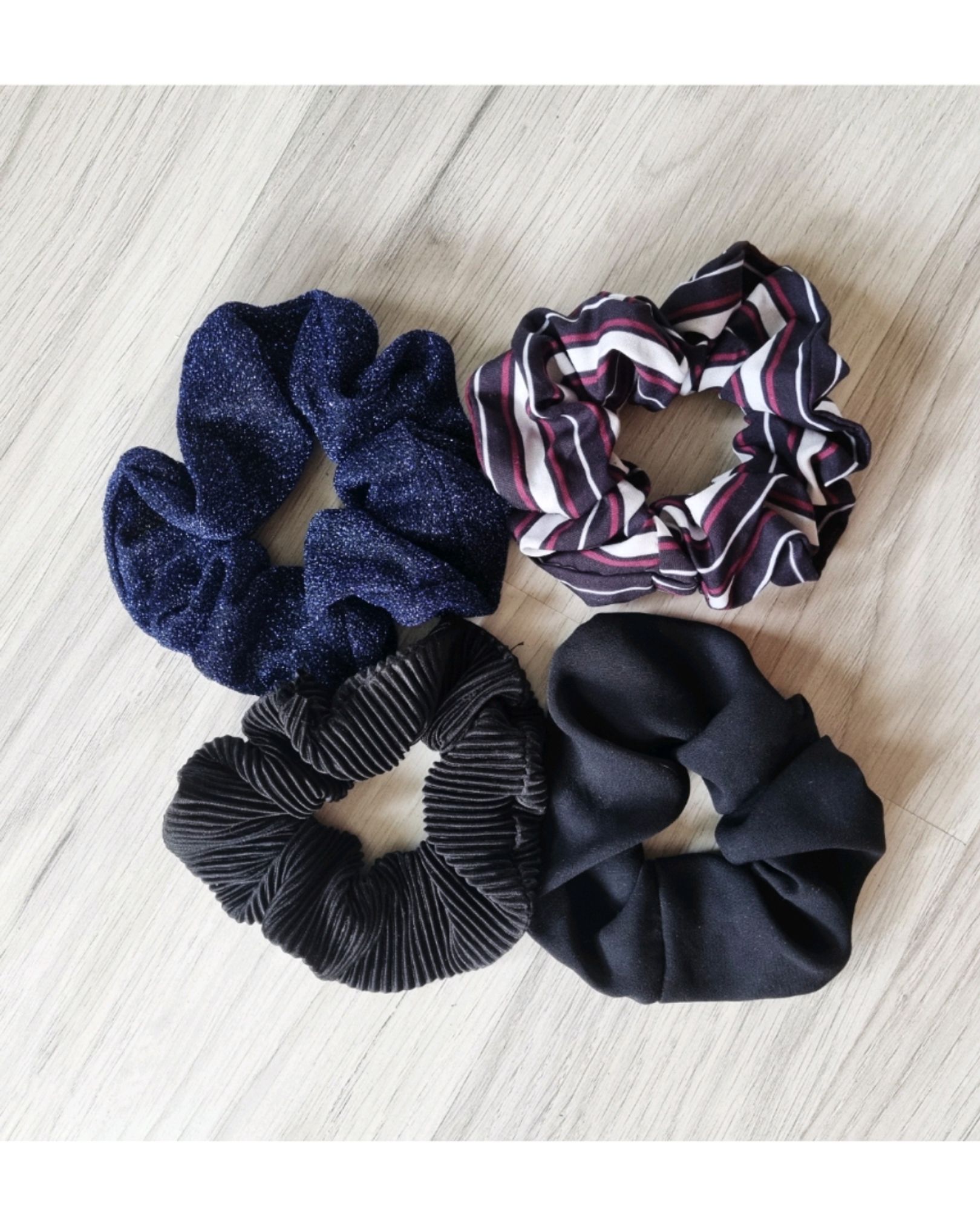 Div Scrunchies