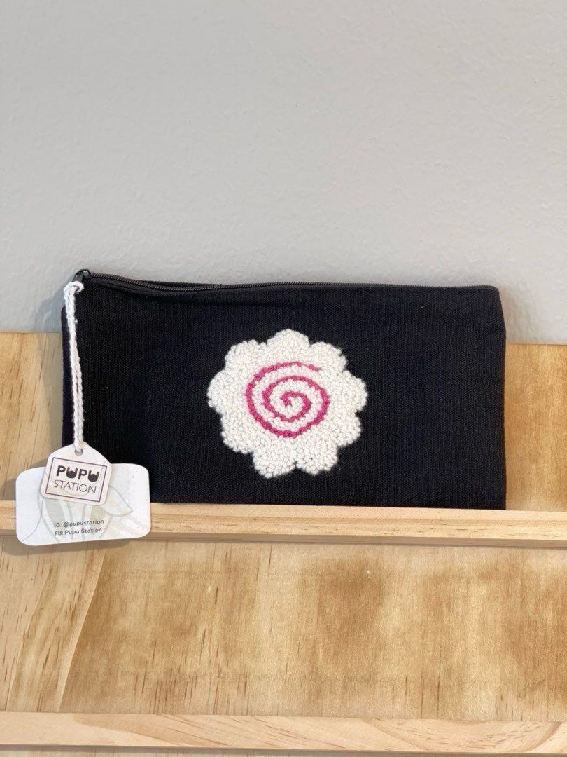 Narutomaki pouch