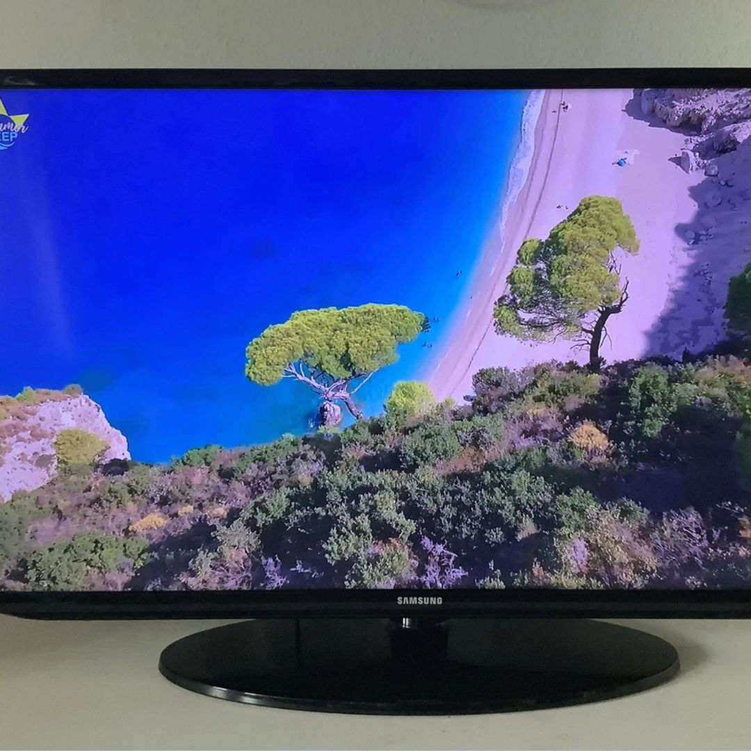 Samsung 40″ FHD TV!