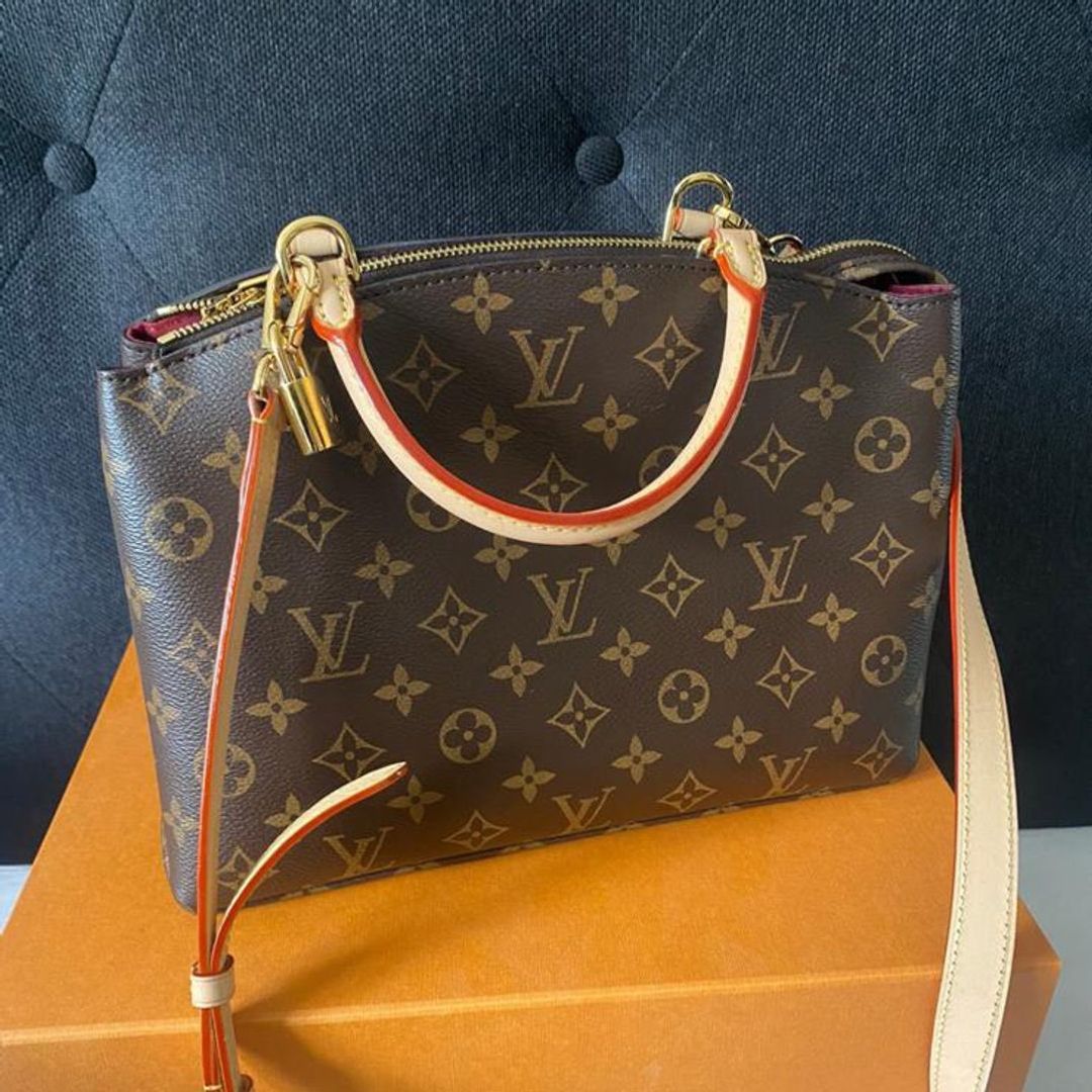 LOUIS VUITTON