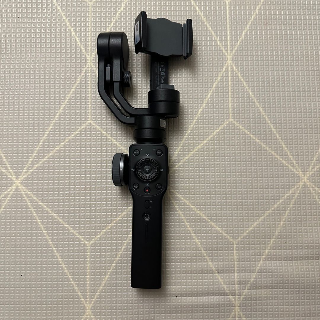 Zhiyun smooth 4