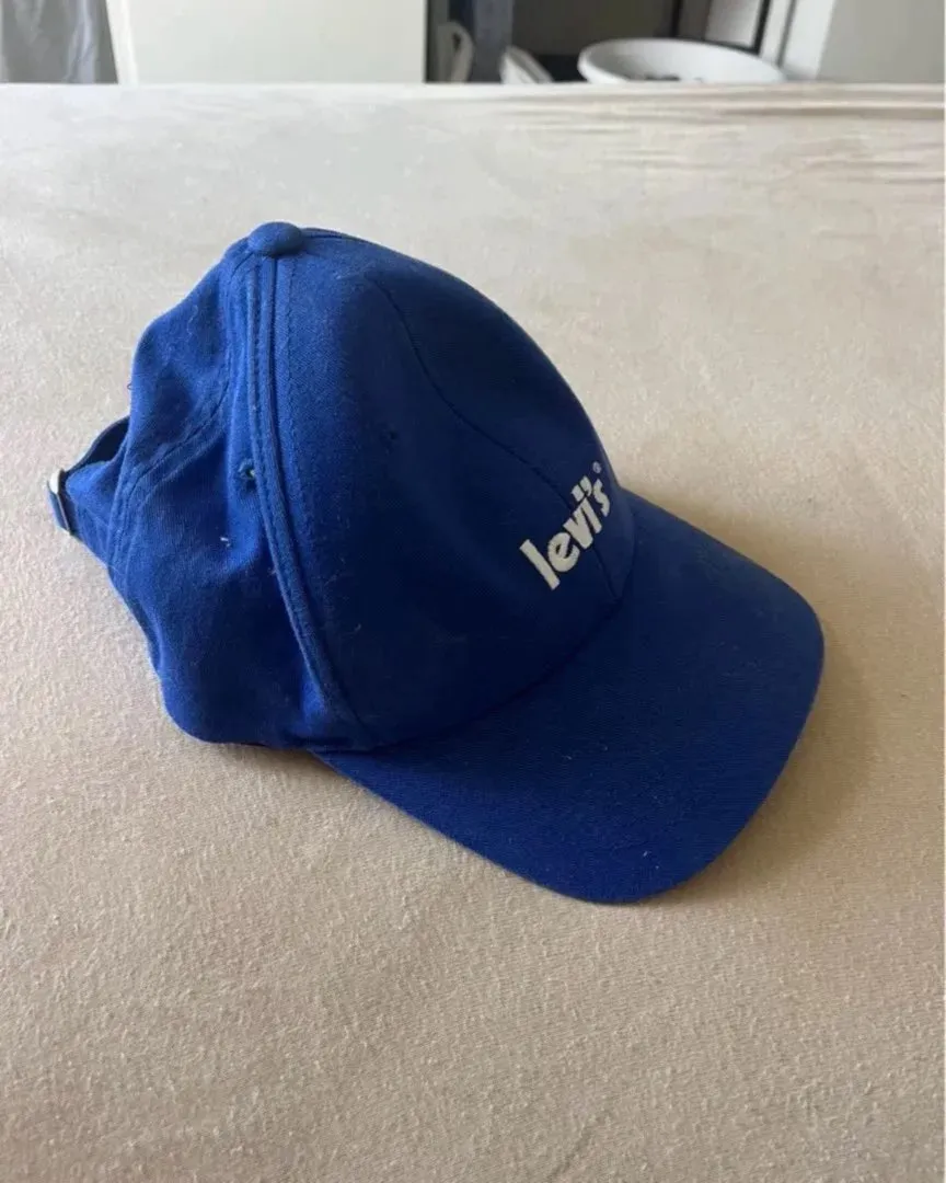 Levis caps🧢