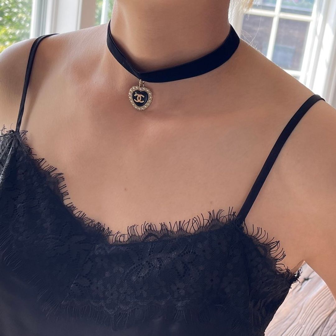 Chanel choker