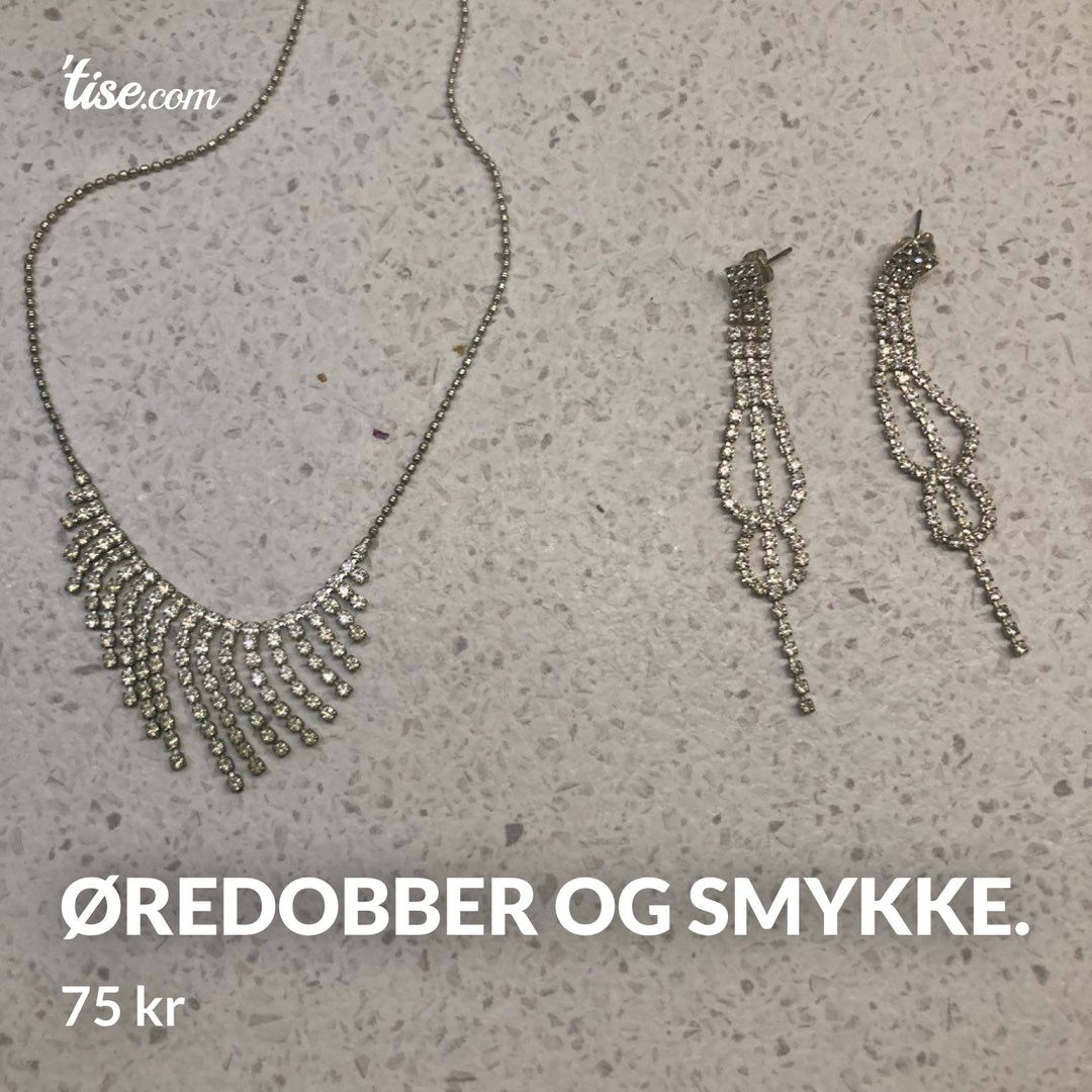 Øredobber og smykke.