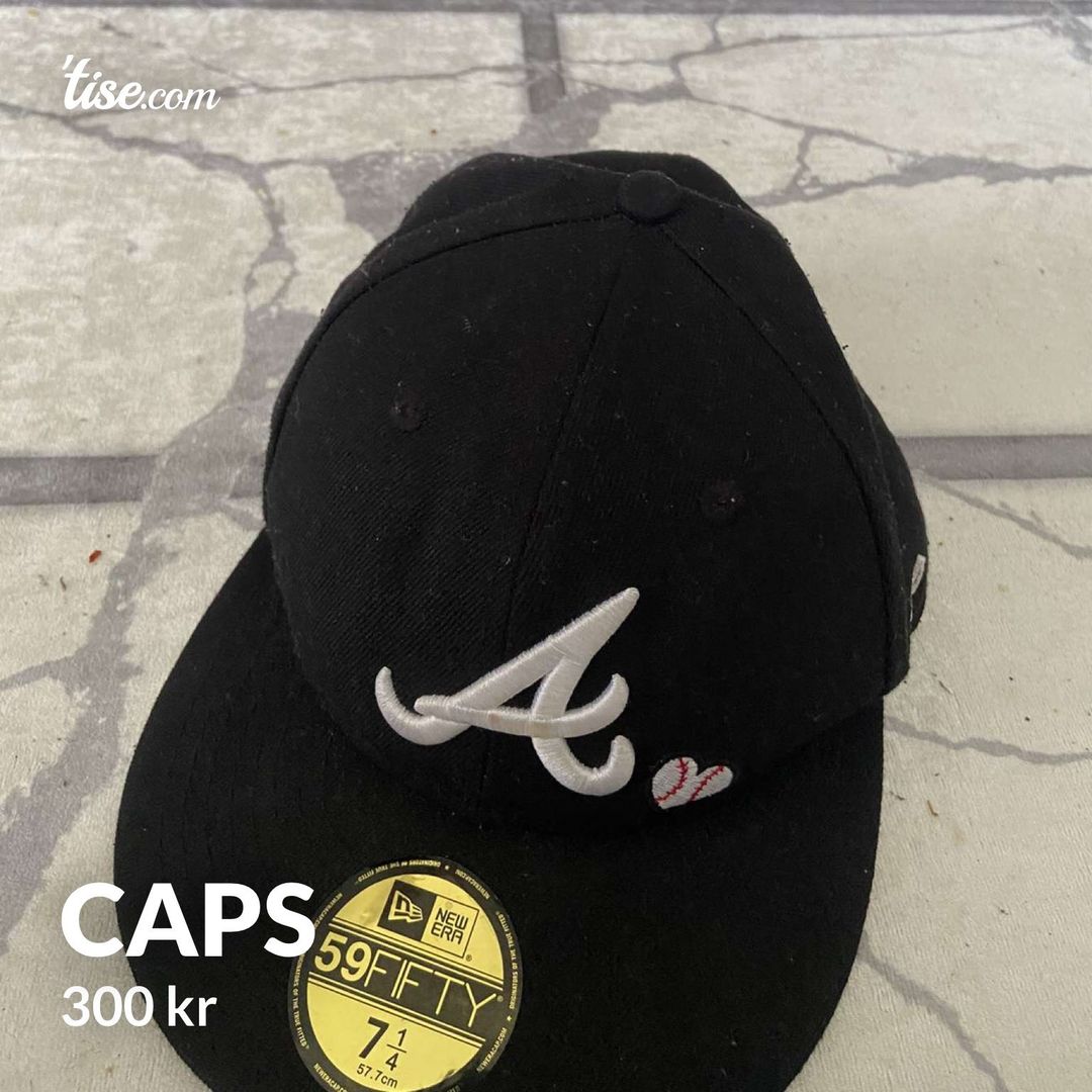 Caps