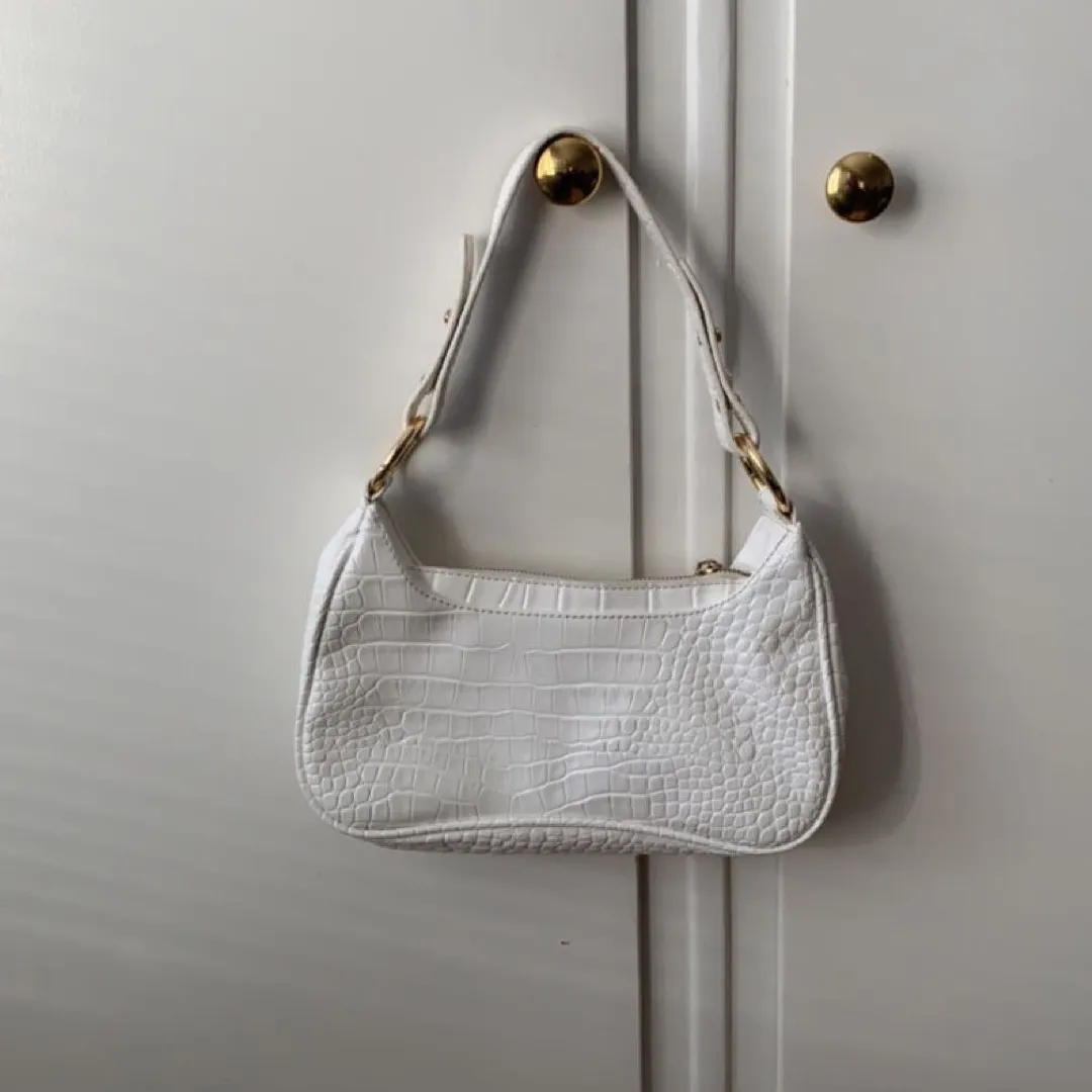 White Shoulder Bag