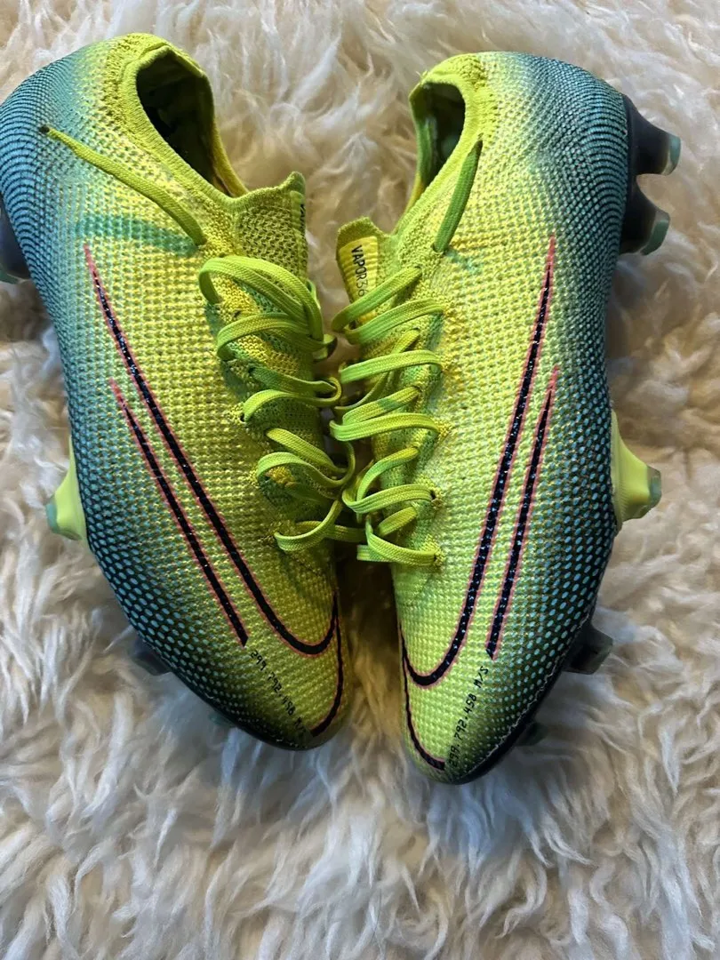 Nike mercurial 13