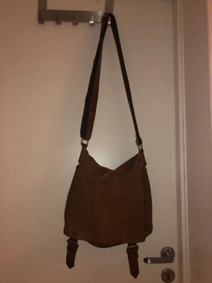 Shoulder bag