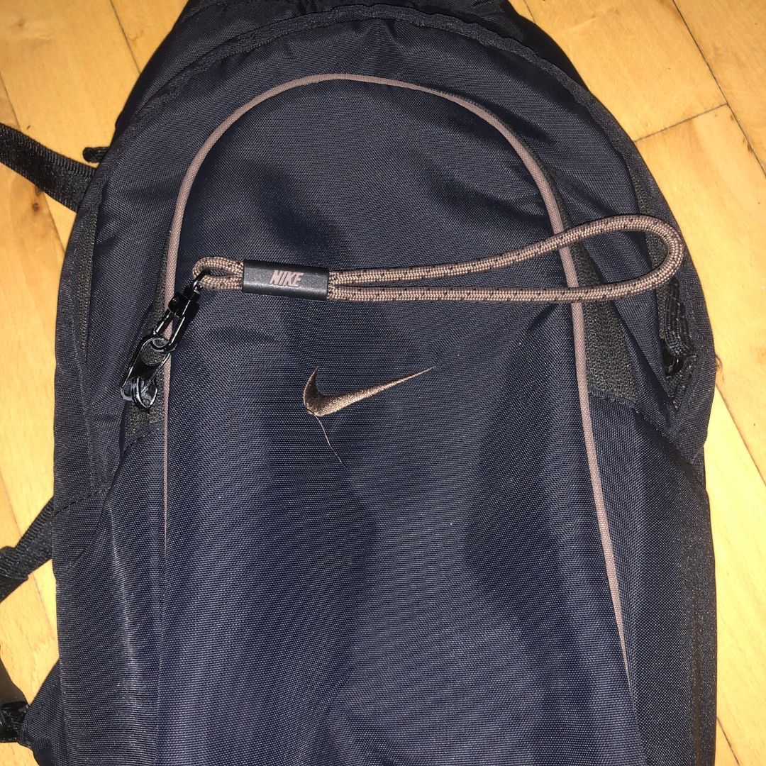 Nike sling taske