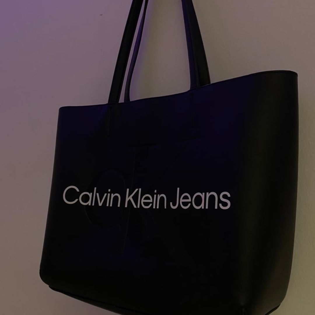 Calvin klein laukku