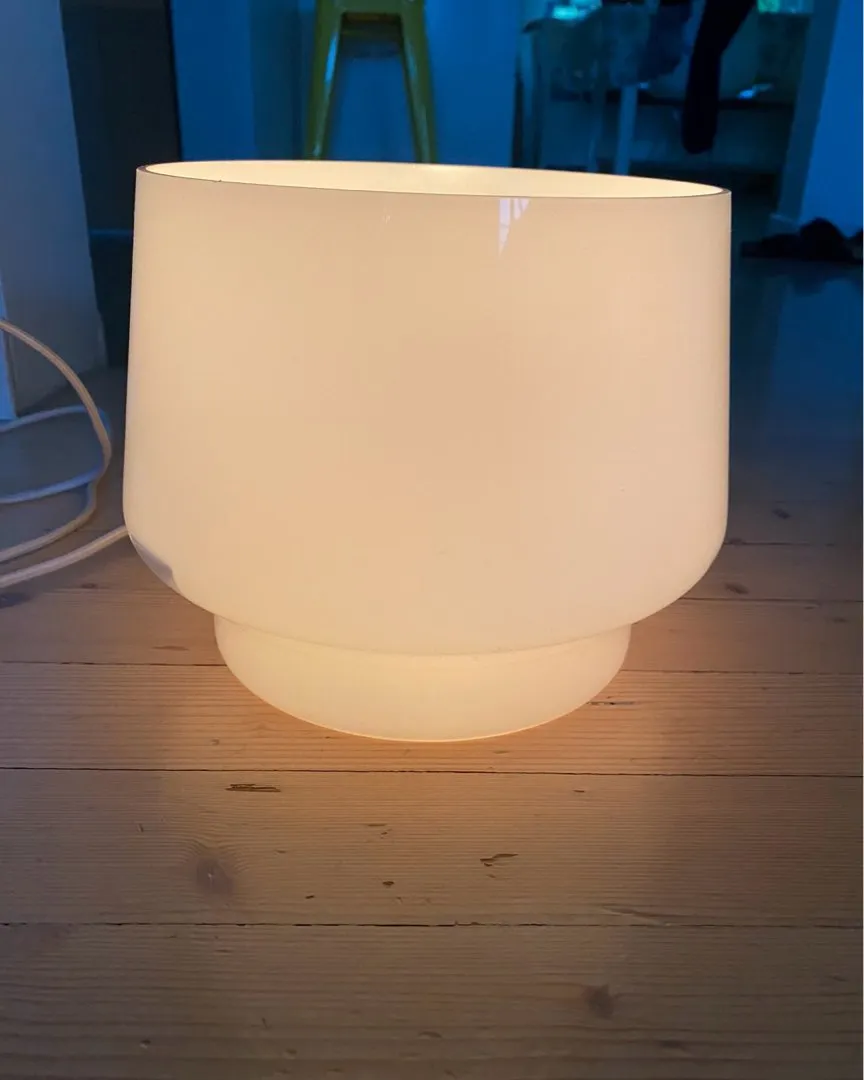 Muuto cosy bordlampe