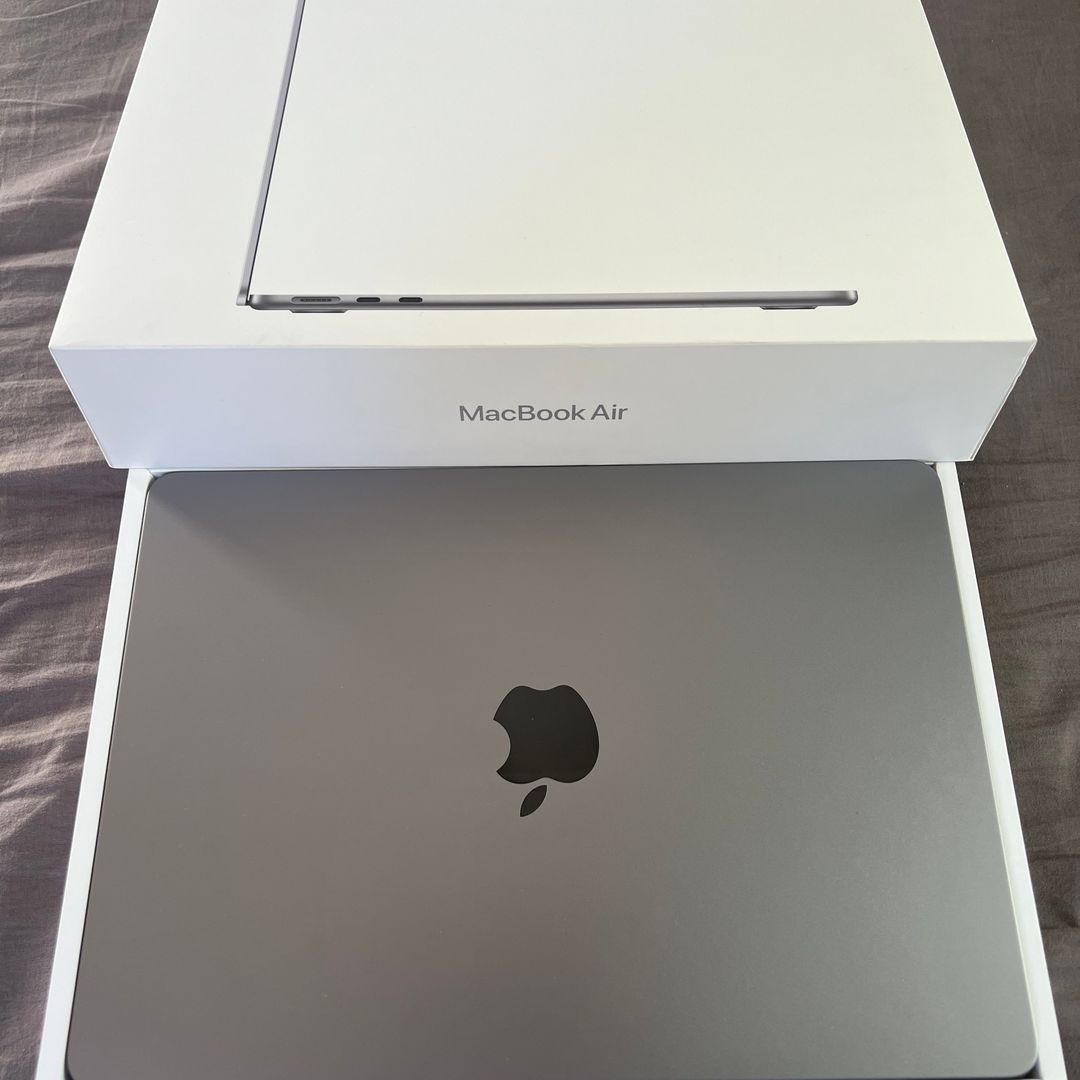 Macbook Air M2 2022