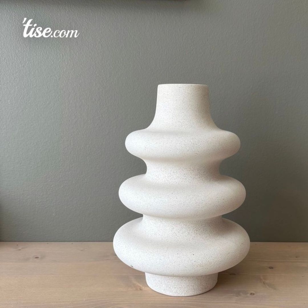 Hm vase