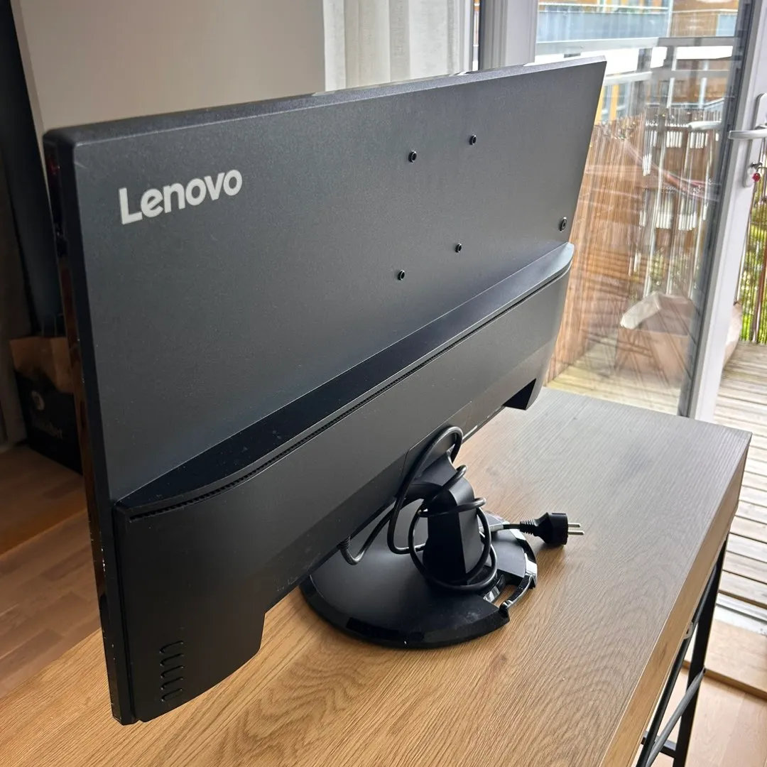 Lenovo LED skjerm