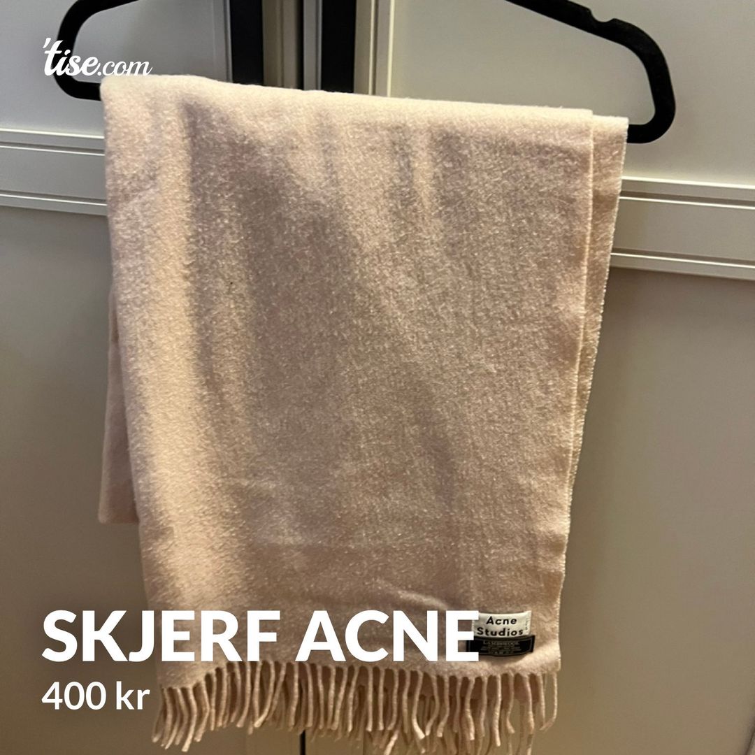 Skjerf acne