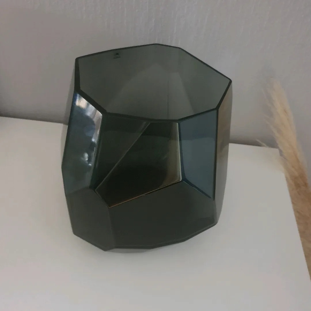 Iglo Vase