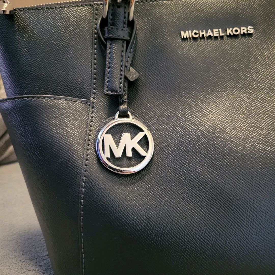 Michael Kors Veske