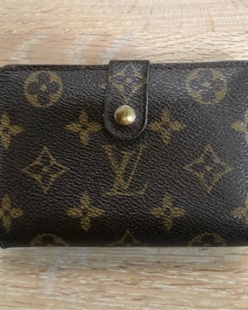 Louis Vuitton Pung