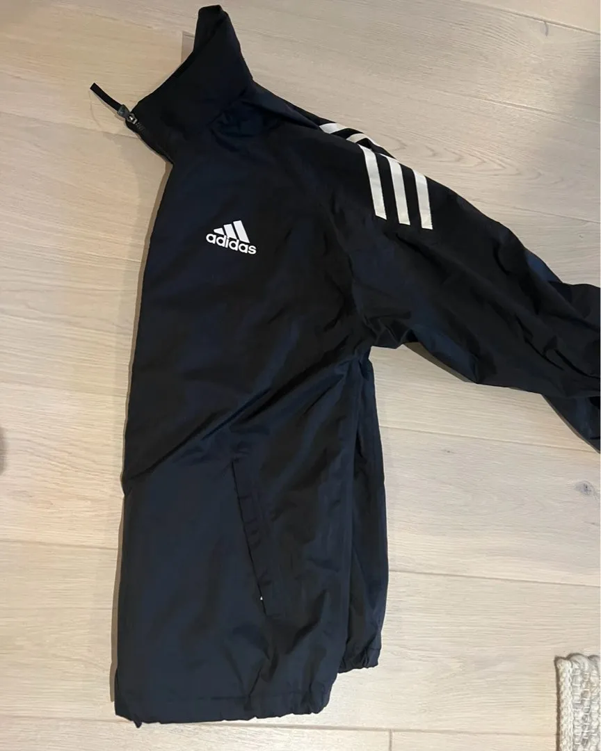 Adidas sett