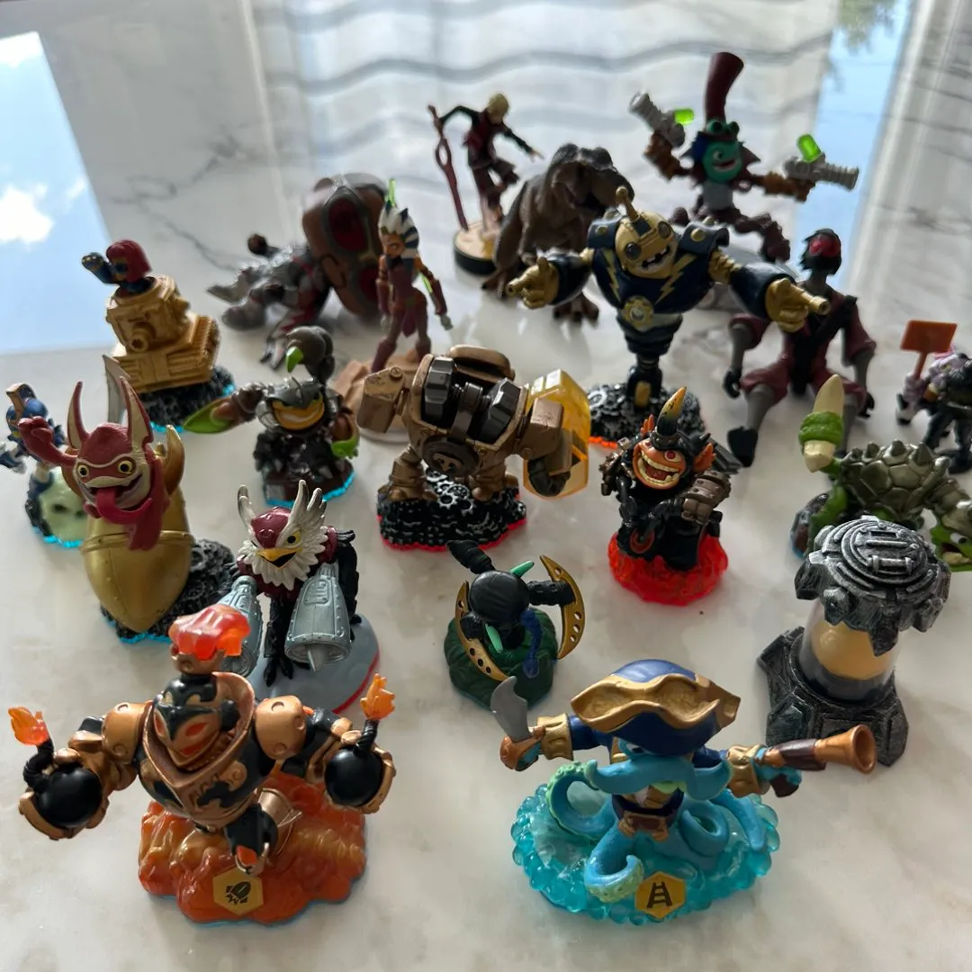 SKYlANDERS