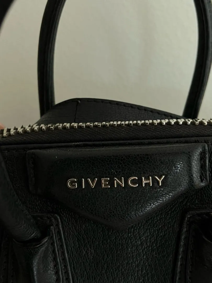 Givenchy - Antigona