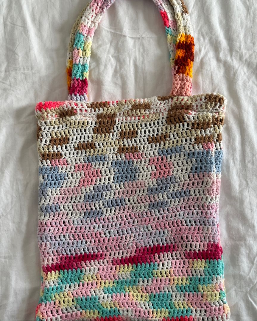 Knitted tote bag