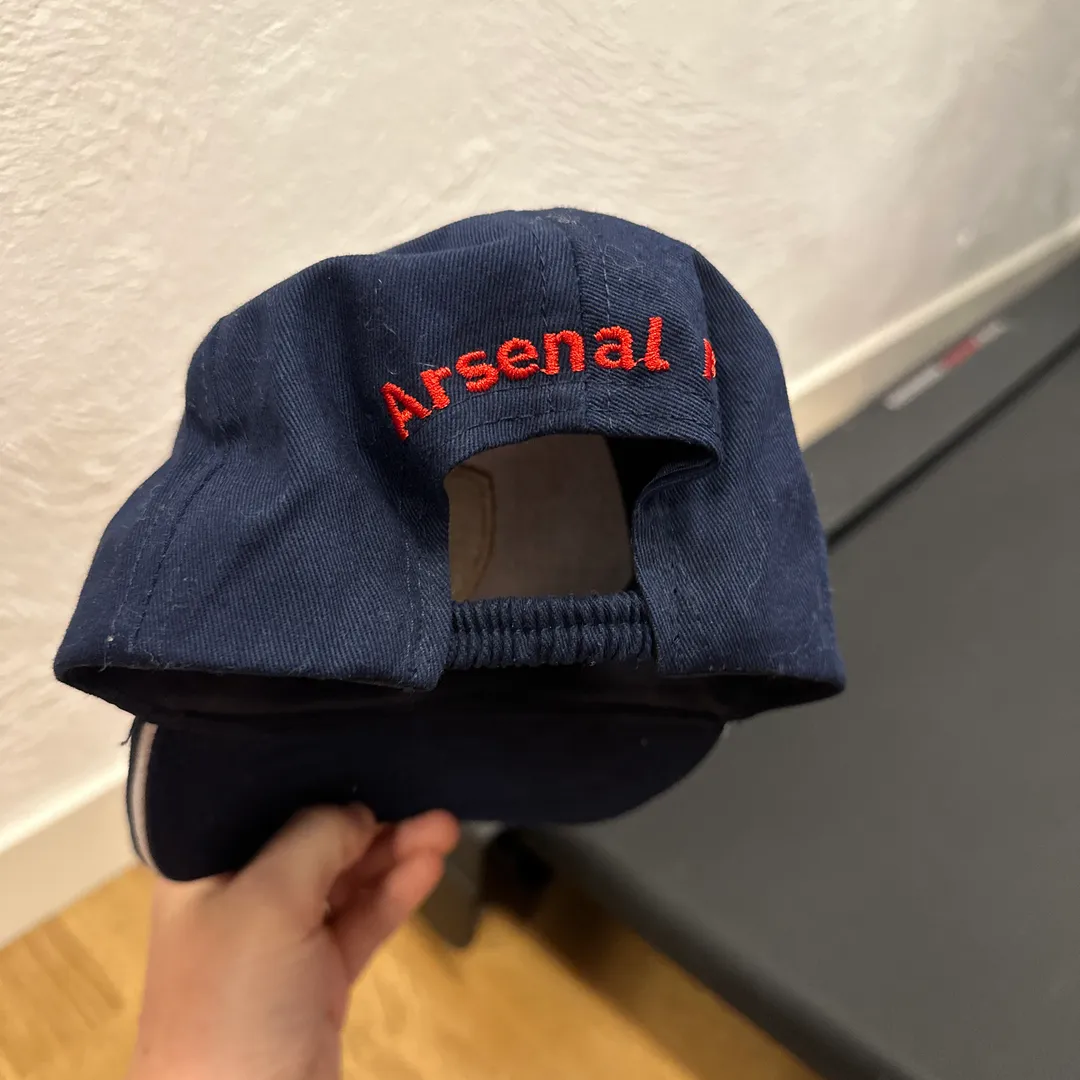 Arsenal cap