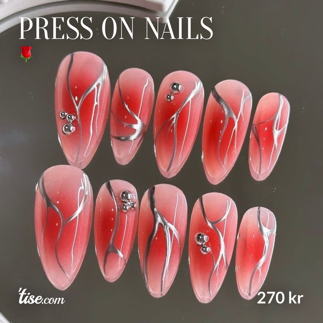 Press on nails