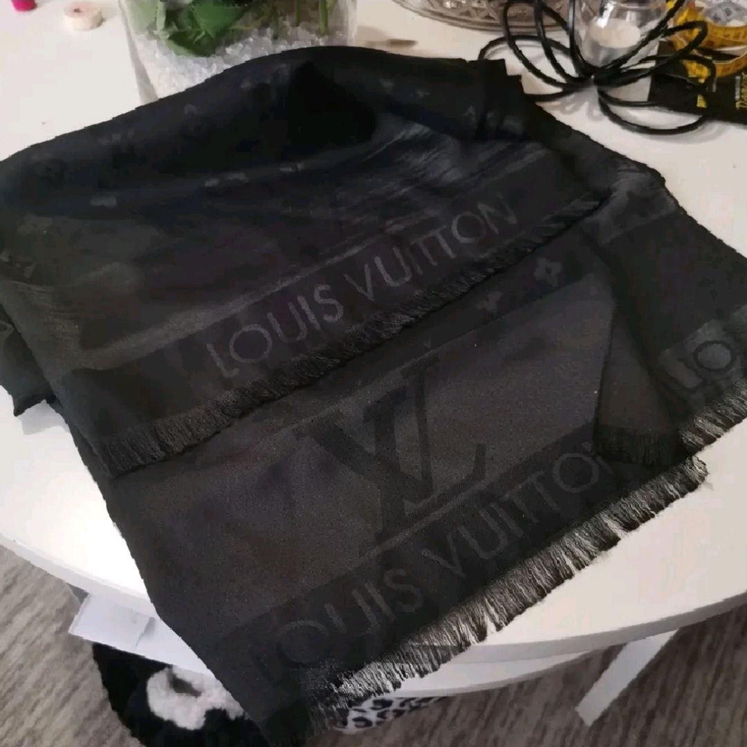 Sjal Louis Vuitton