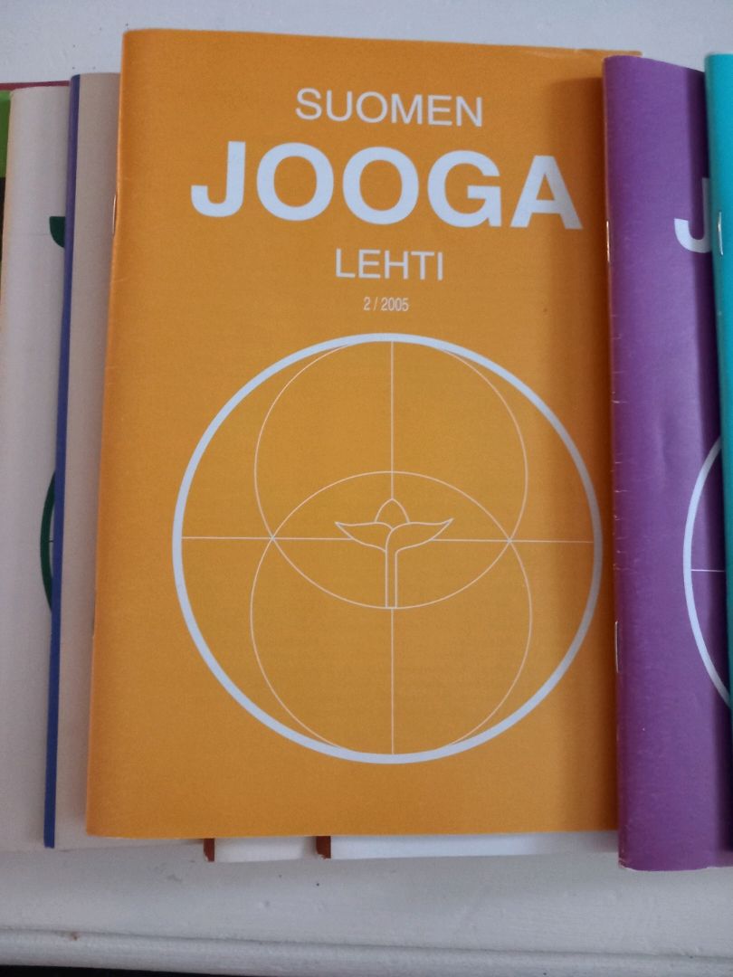 21kpl YOGA Lehtiä