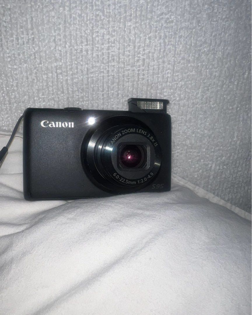 Canon s95