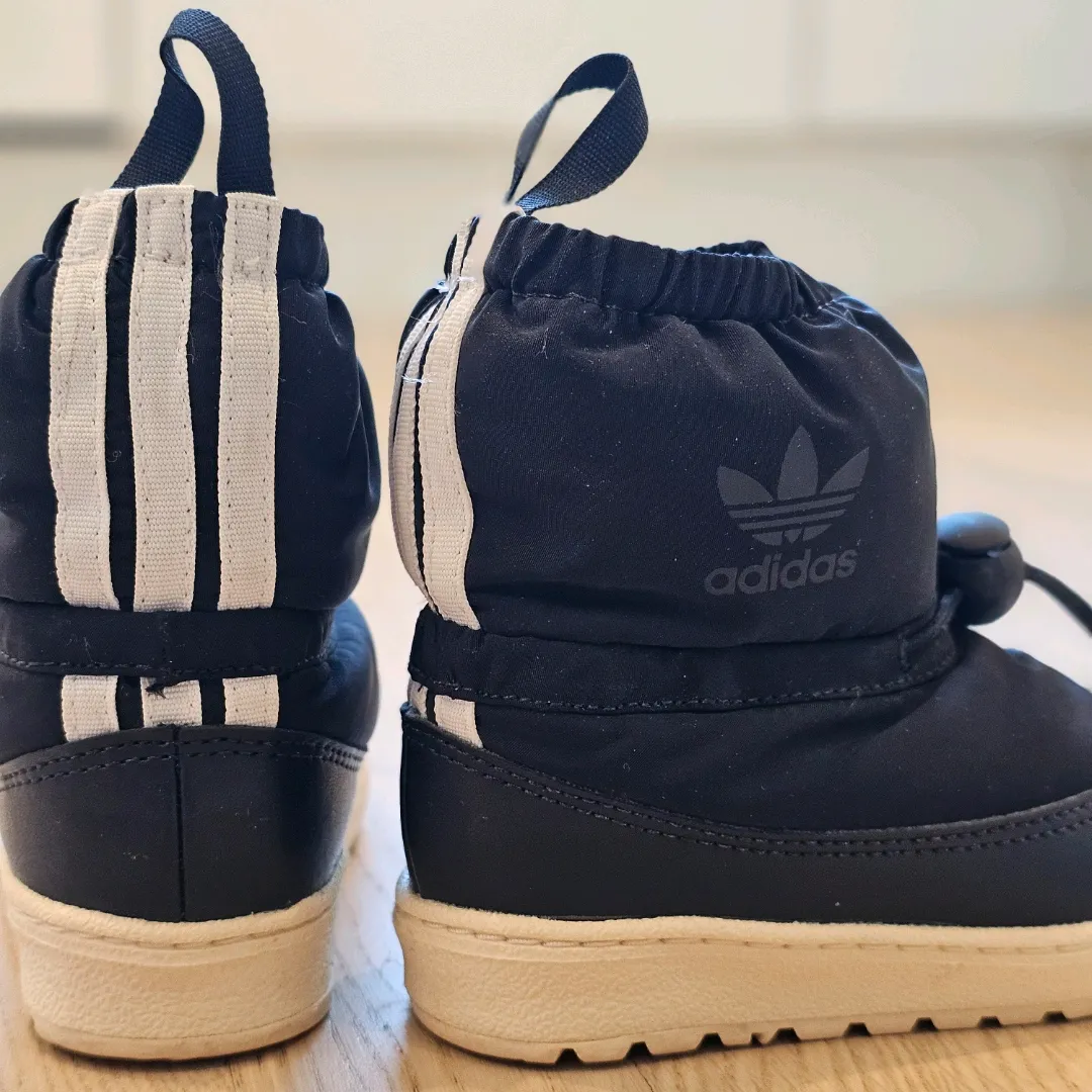 Adidas vintersko