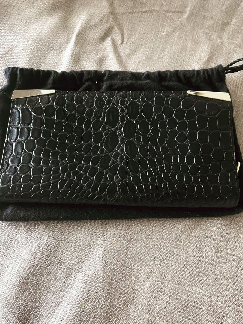 Nydelig DKNY clutch