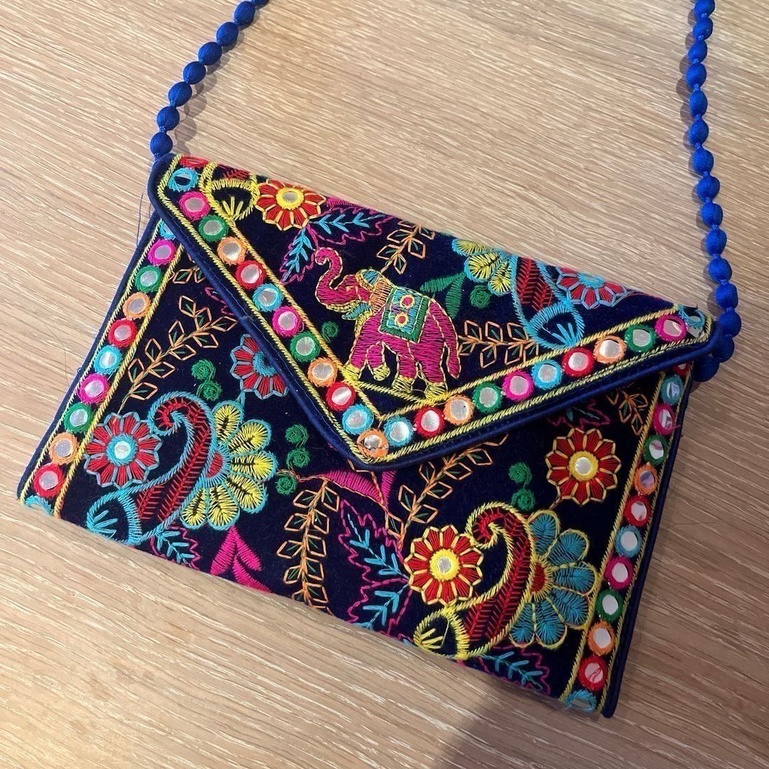 Clutch bag fra India