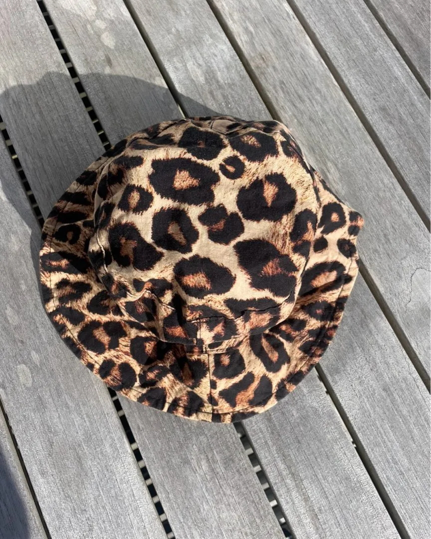 Leopard bøllehat