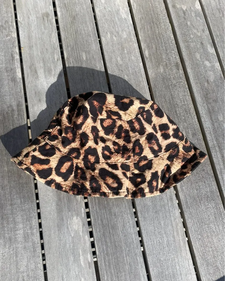 Leopard bøllehat