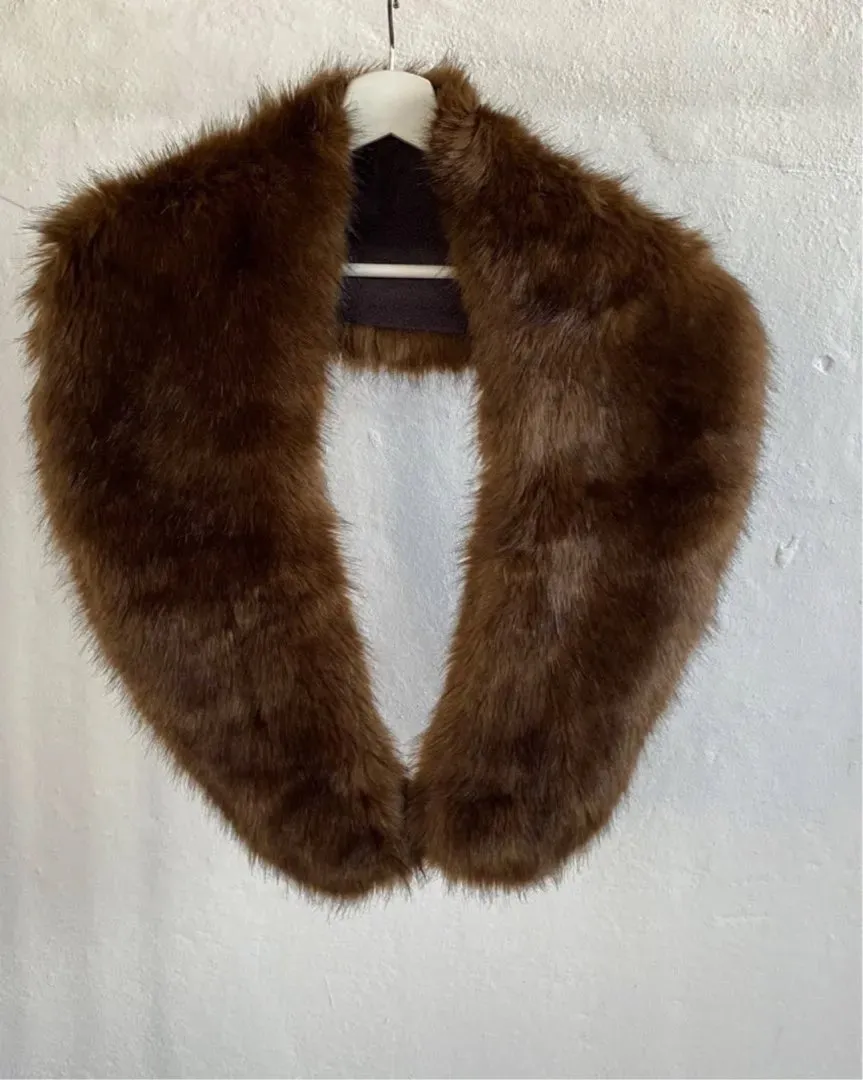 FAUX FUR KRAGE