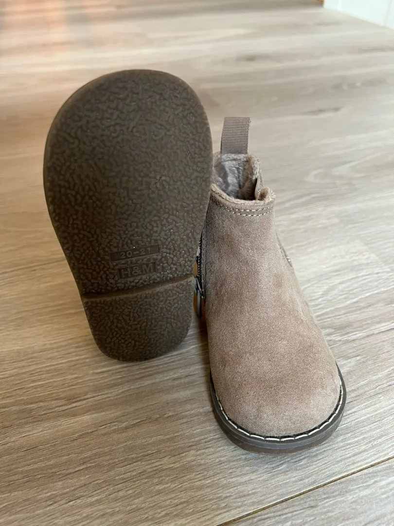 Chelsea boots