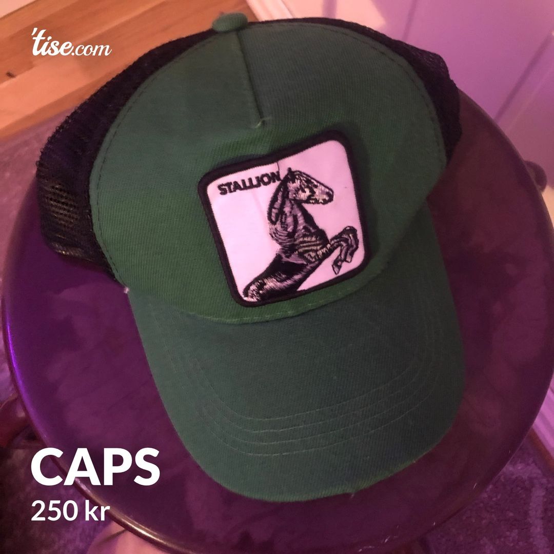 Caps