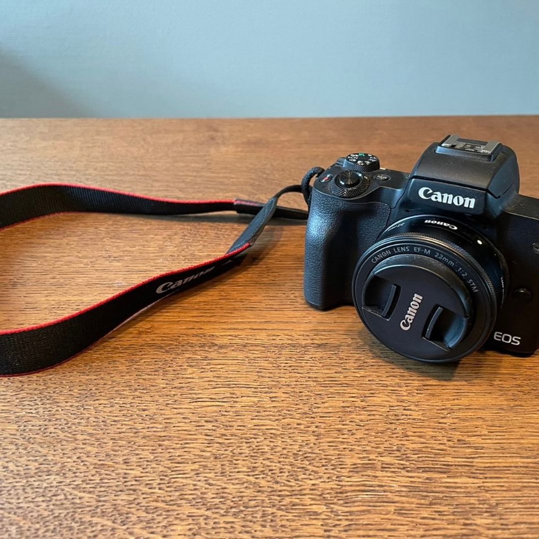 Canon EOS M50